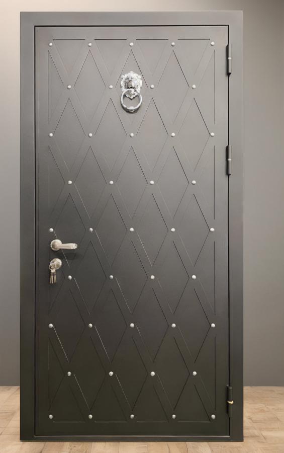 Порошковая дверь с кнокеромм Порошковая дверь с кнокеромм