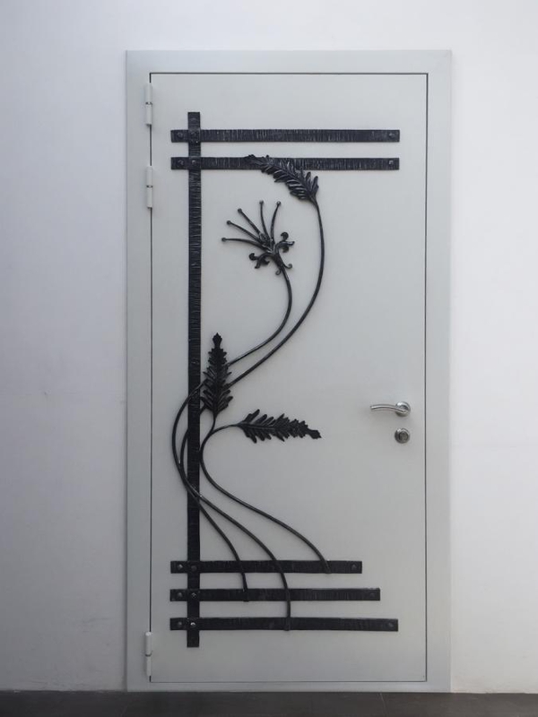 Порошковая дверь с ковкой Порошковая дверь с ковкой