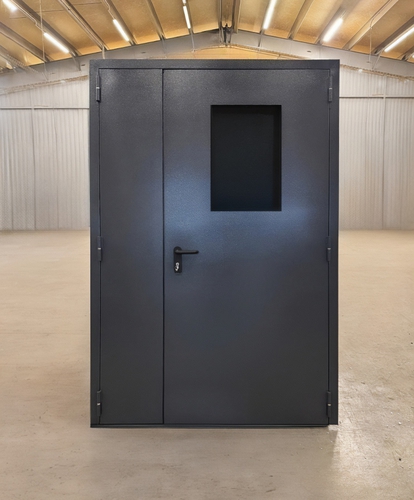 С огнестойким стеклом С огнестойким стеклом