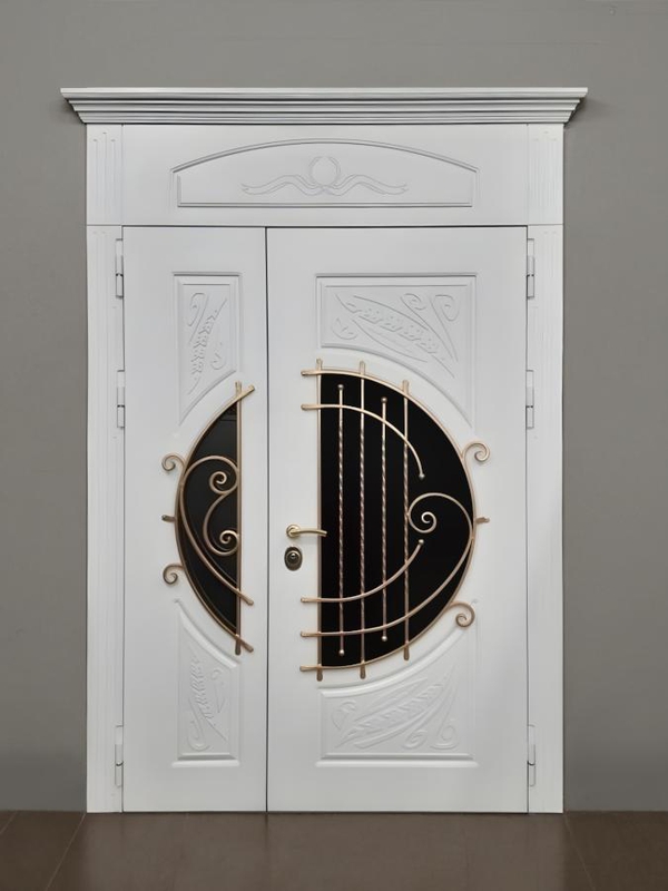 Белая полуторная дверь Белая полуторная дверь