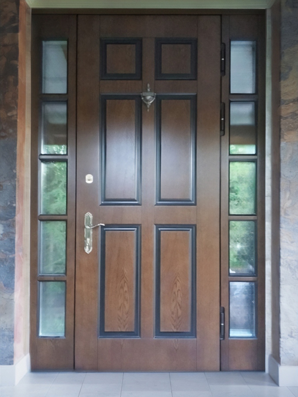 Парадная дверь со стеклами Парадная дверь со стеклами