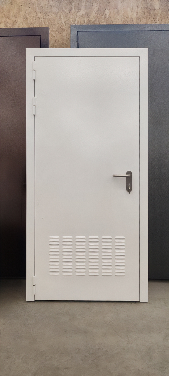 Дверь с вентиляцией Дверь с вентиляцией