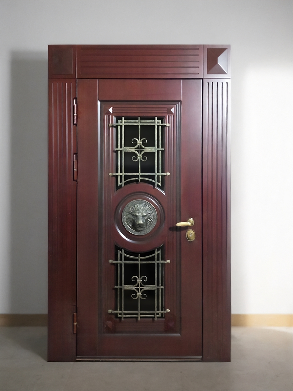 Входная остекленная термодверь с чеканным декором лев Входная остекленная термодверь с чеканным декором лев