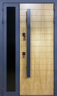 Остекленная полуторная термодверь МДФ с вертикальной ручкой-скобой