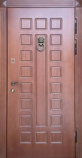 Металлическая утепленная термодверь с кнокером и фрезерованными плитами МДФ Металлическая утепленная термодверь с кнокером и фрезерованными плитами МДФ